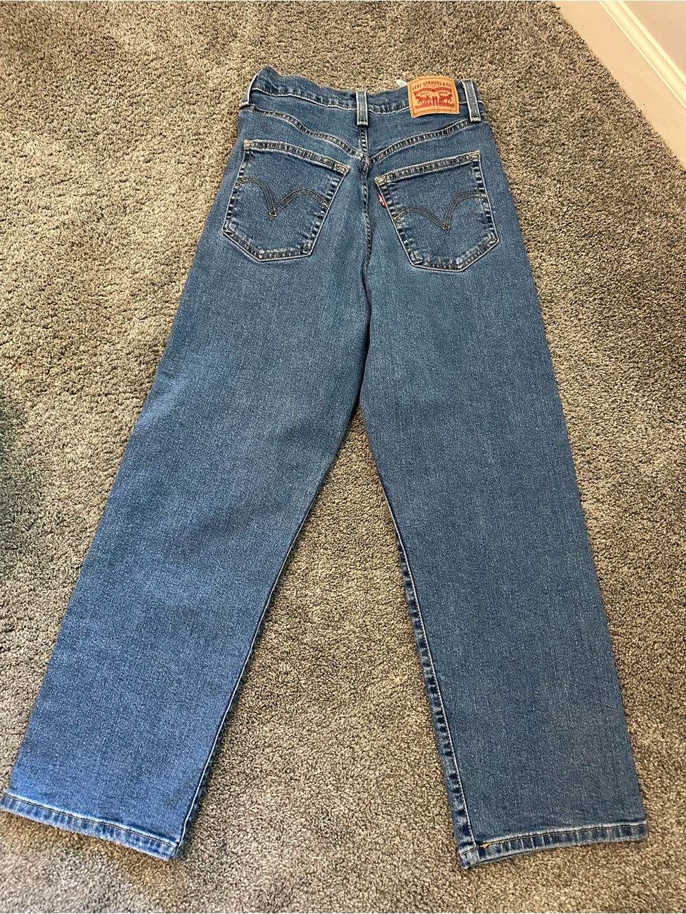 Levi's Women's Ribcage Straight Ankle Jeans - Picture 4 of 4